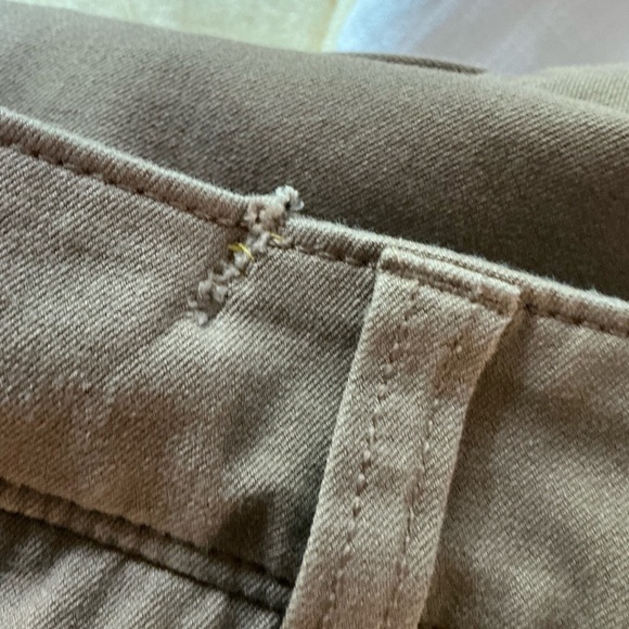 MUGSY Men's Tan Shorts Size 40 - Picture 8 of 9